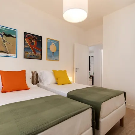 Modern 2-bed Flat, 250m From Sea Apartman *