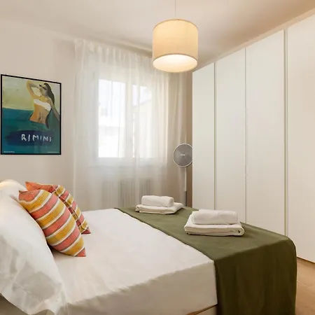 Modern 2-bed Flat, 250m From Sea Apartman *